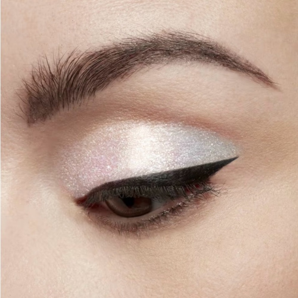 Stila Glitter & Glow Liquid Eye Shadow Color: Perlina - Picture 4 of 5